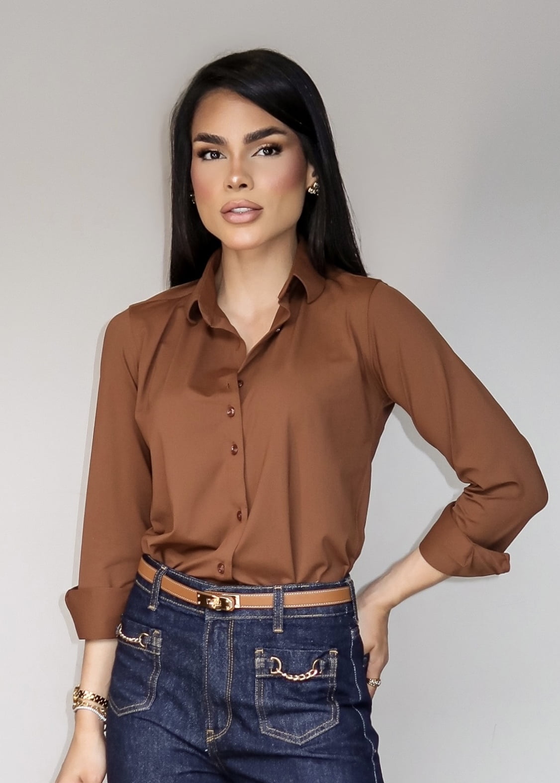 Camisa Feminina Social Manga Longa Ultra Tech Marrom Café