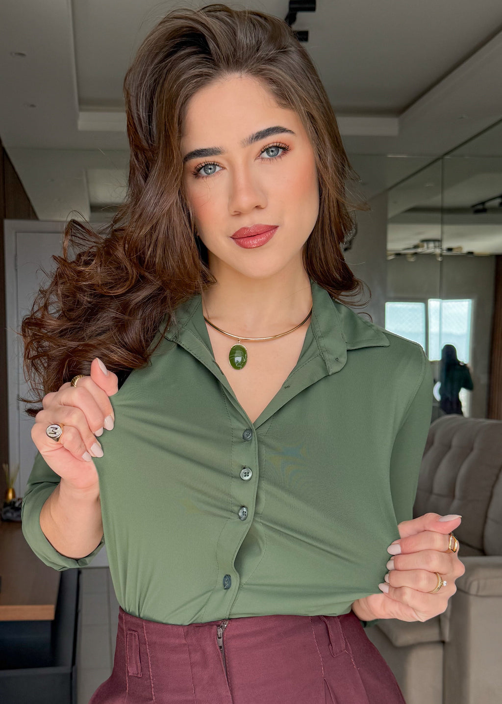 Camisa Feminina Social Manga Longa Ultra Tech Verde Musgo