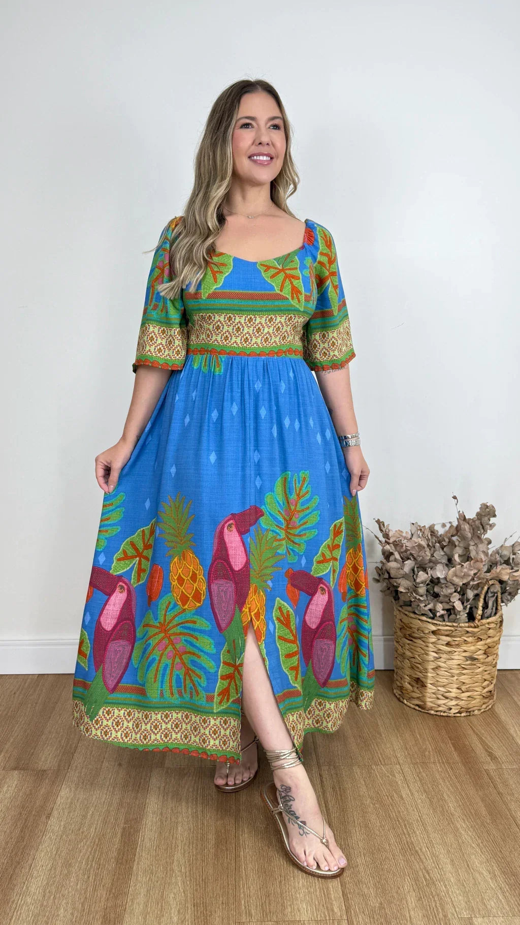 VESTIDO DANIELA (VÁRIAS CORES DISPONÍVEIS)