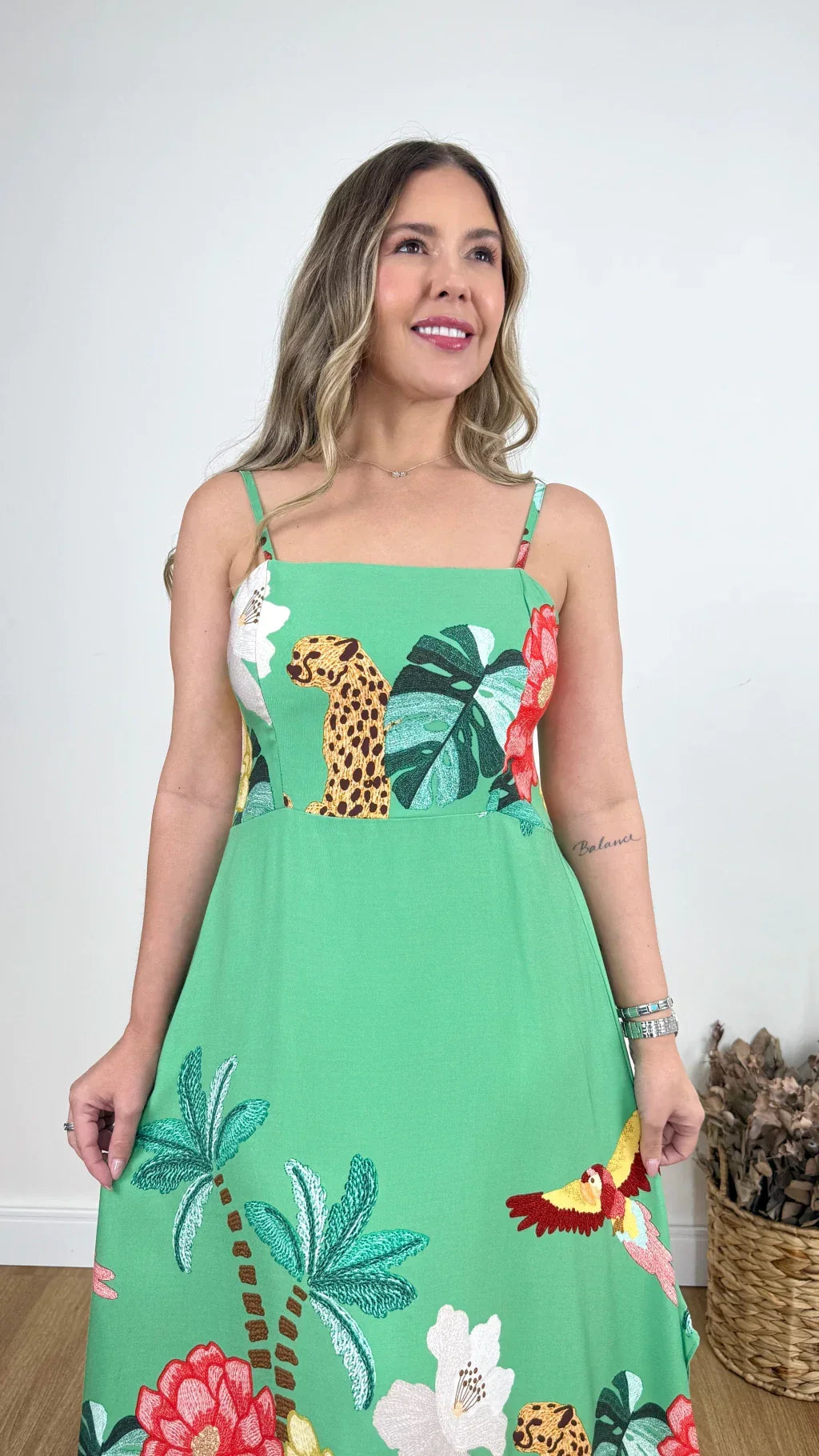 VESTIDO ALANA (VÁRIAS CORES DISPONÍVEIS)