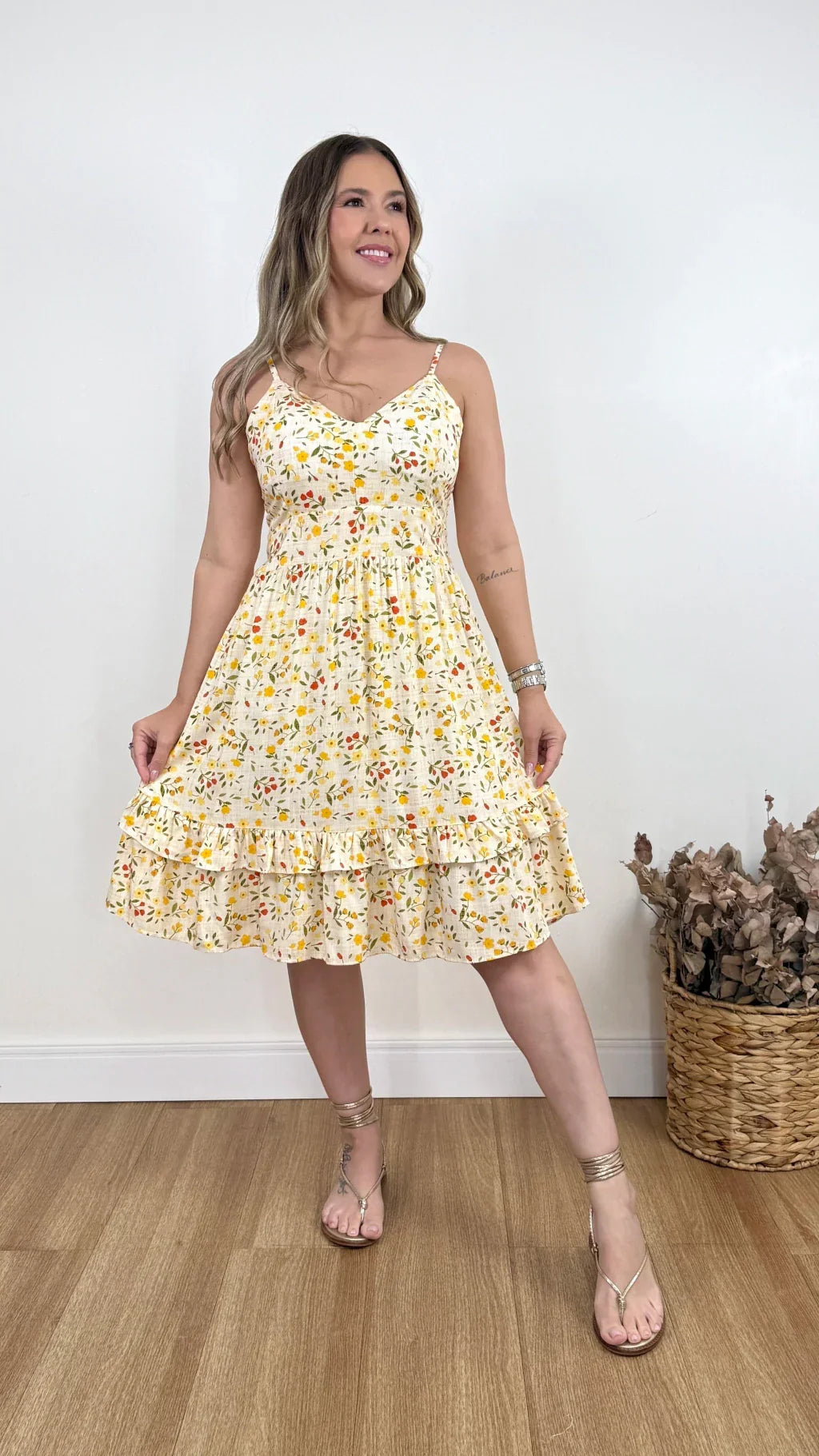 VESTIDO CURTO KAREN (VÁRIAS CORES DISPONÍVEIS)
